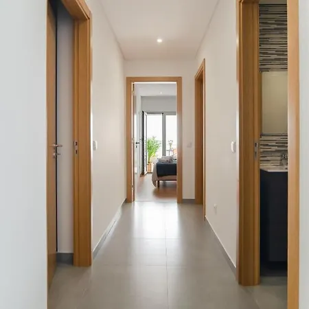 Apartament North Breeze - 2 Bedroom With Rooftop Pool *