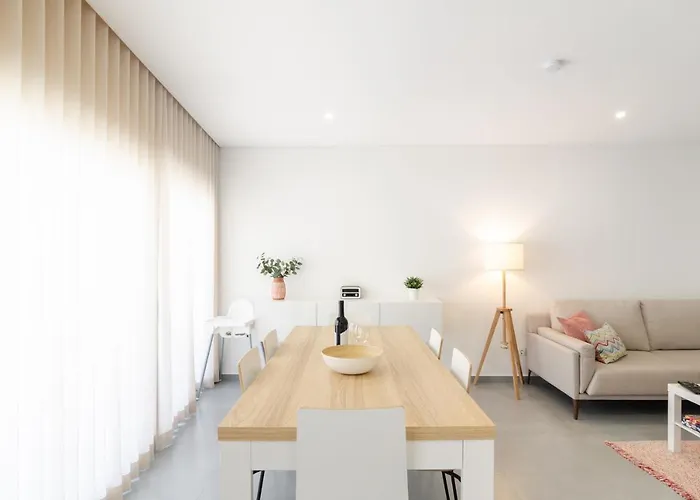 Apartment North Breeze - 2 Bedroom With Rooftop Pool Nazaré