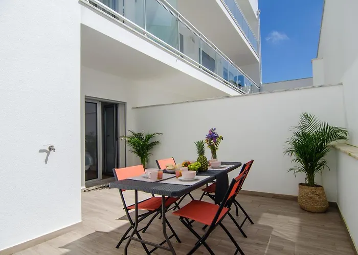 Apartment North Breeze - 2 Bedroom With Rooftop Pool Nazaré