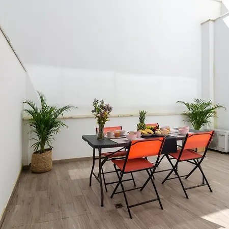 North Breeze - 2 Bedroom With Rooftop Pool *